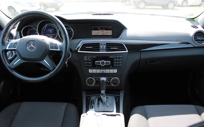 Mercedes-Benz Klasa C cena 42800 przebieg: 215000, rok produkcji 2012 z Sztum małe 667